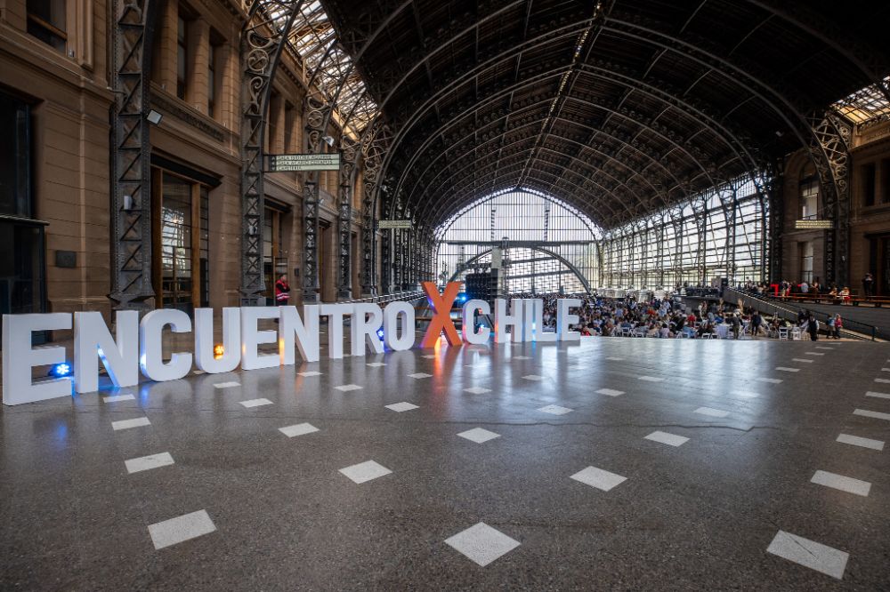 Miles de personas llegaron a Estación Mapocho para ser parte de esta cita de diálogo y propuestas para el país. 